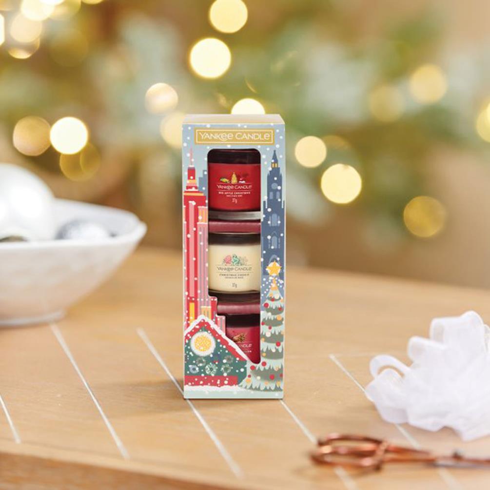 Yankee Candle 3 Filled Votive Candle Christmas Gift Set Extra Image 1